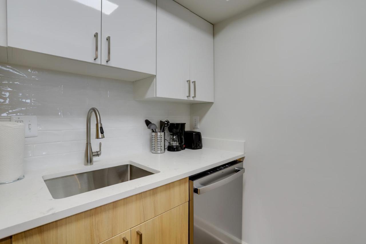 Modern & Charming Apt With Rooftop @Pentagon City أرلنغتون المظهر الخارجي الصورة