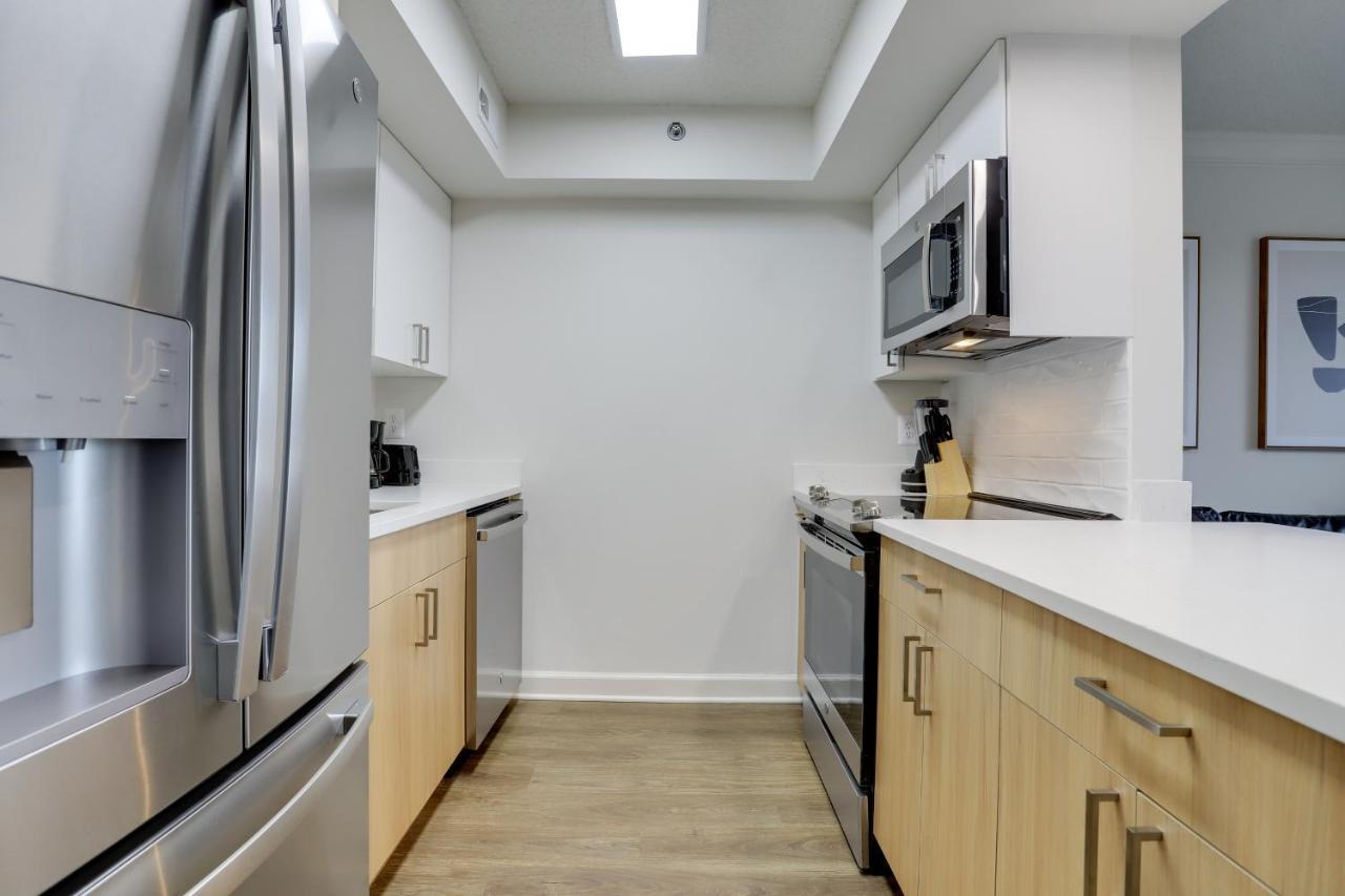 Modern & Charming Apt With Rooftop @Pentagon City أرلنغتون المظهر الخارجي الصورة