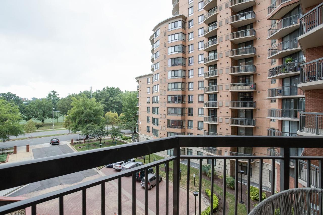 Modern & Charming Apt With Rooftop @Pentagon City أرلنغتون المظهر الخارجي الصورة